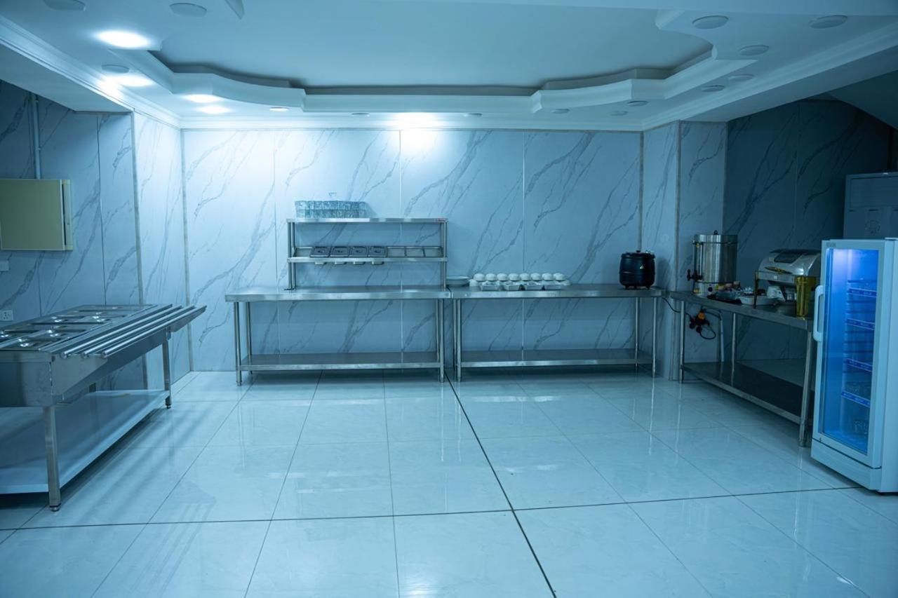 Malik Dijlah Hotel Bagdad Buitenkant foto