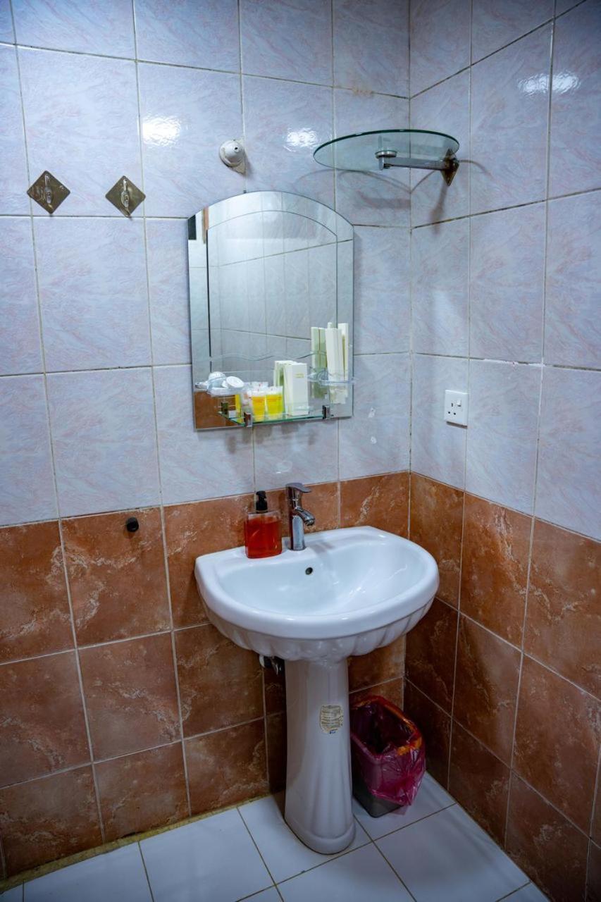 Malik Dijlah Hotel Bagdad Buitenkant foto